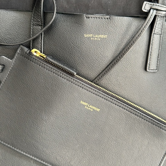 SAINT LAURENT BOLD SHOPPING BAG IN GRAINED LEATHER - Picture 7 of 8